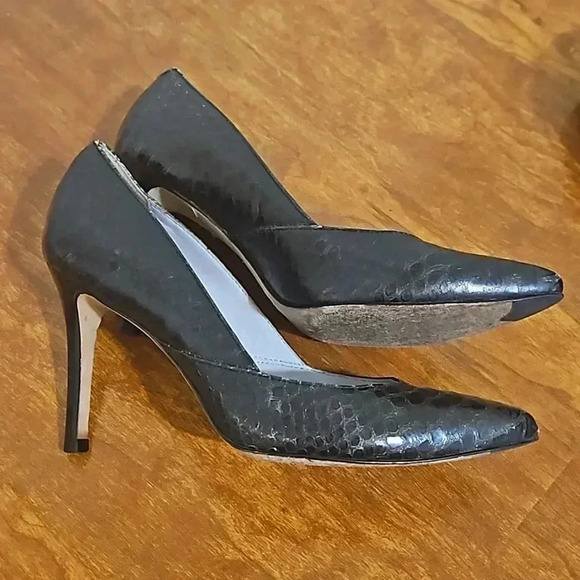 Johnston & Murphy Leather Heels - Picture 2 of 8